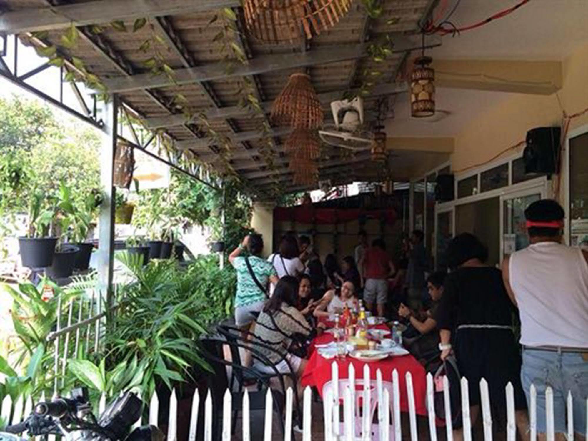 Homeland Guesthouse พนมเปญ ภายนอก รูปภาพ