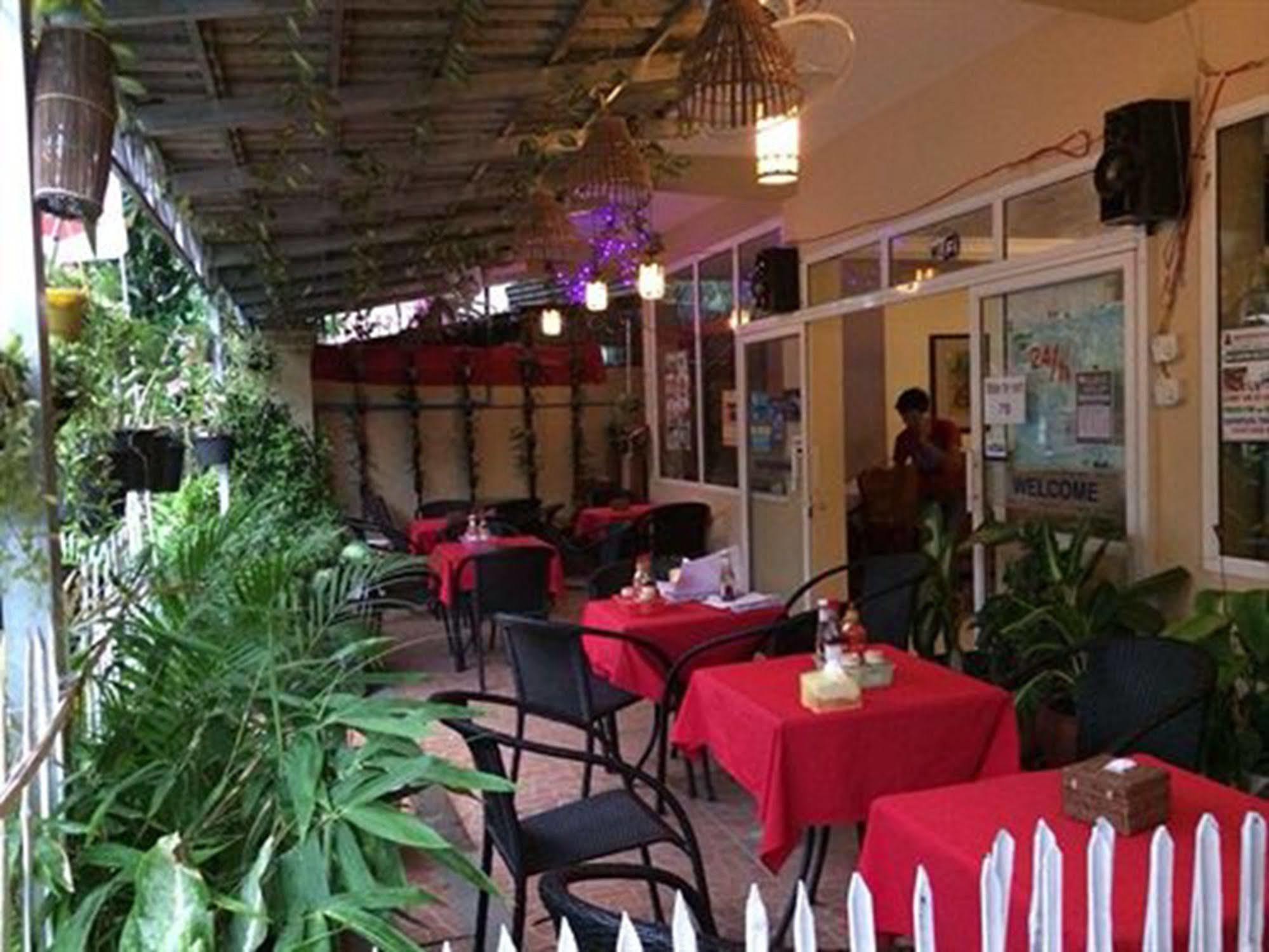 Homeland Guesthouse พนมเปญ ภายนอก รูปภาพ